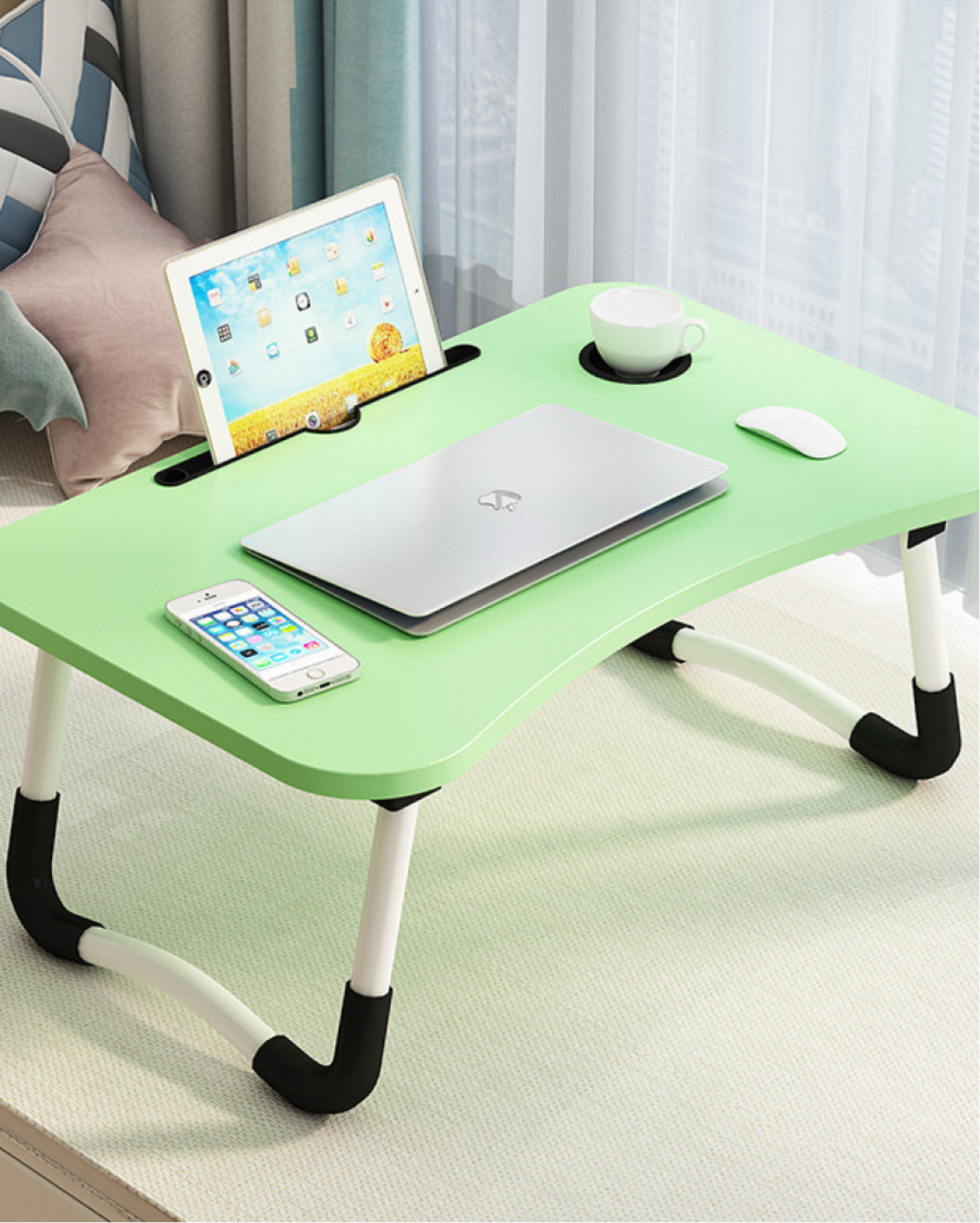 Foldable bed table