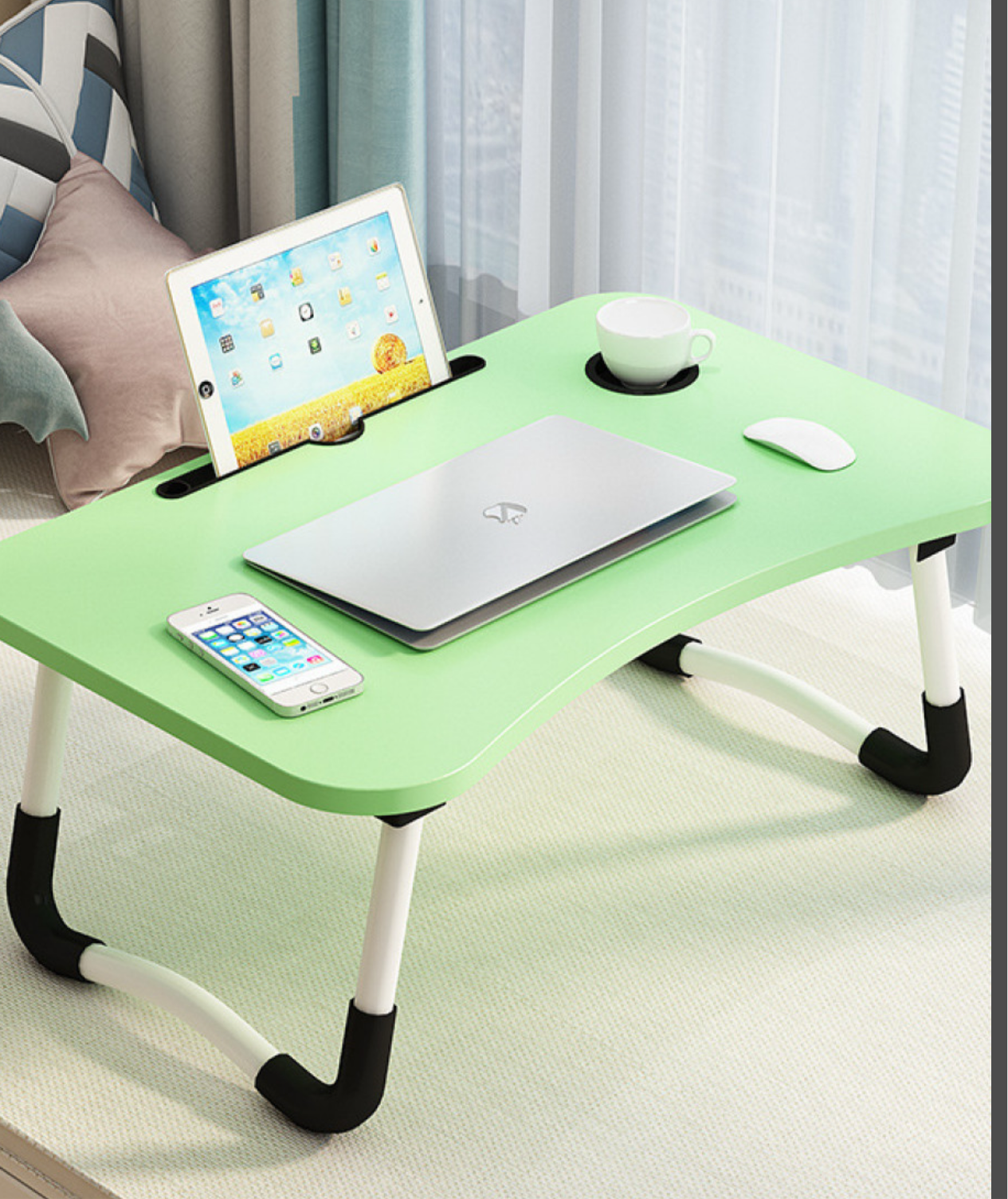 Foldable bed table