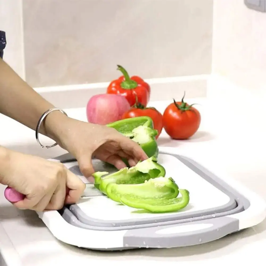 Foldable chopping board
