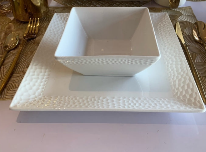 Square patterned ceramic plate set