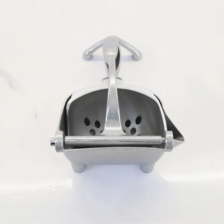 Manual metal citrus press