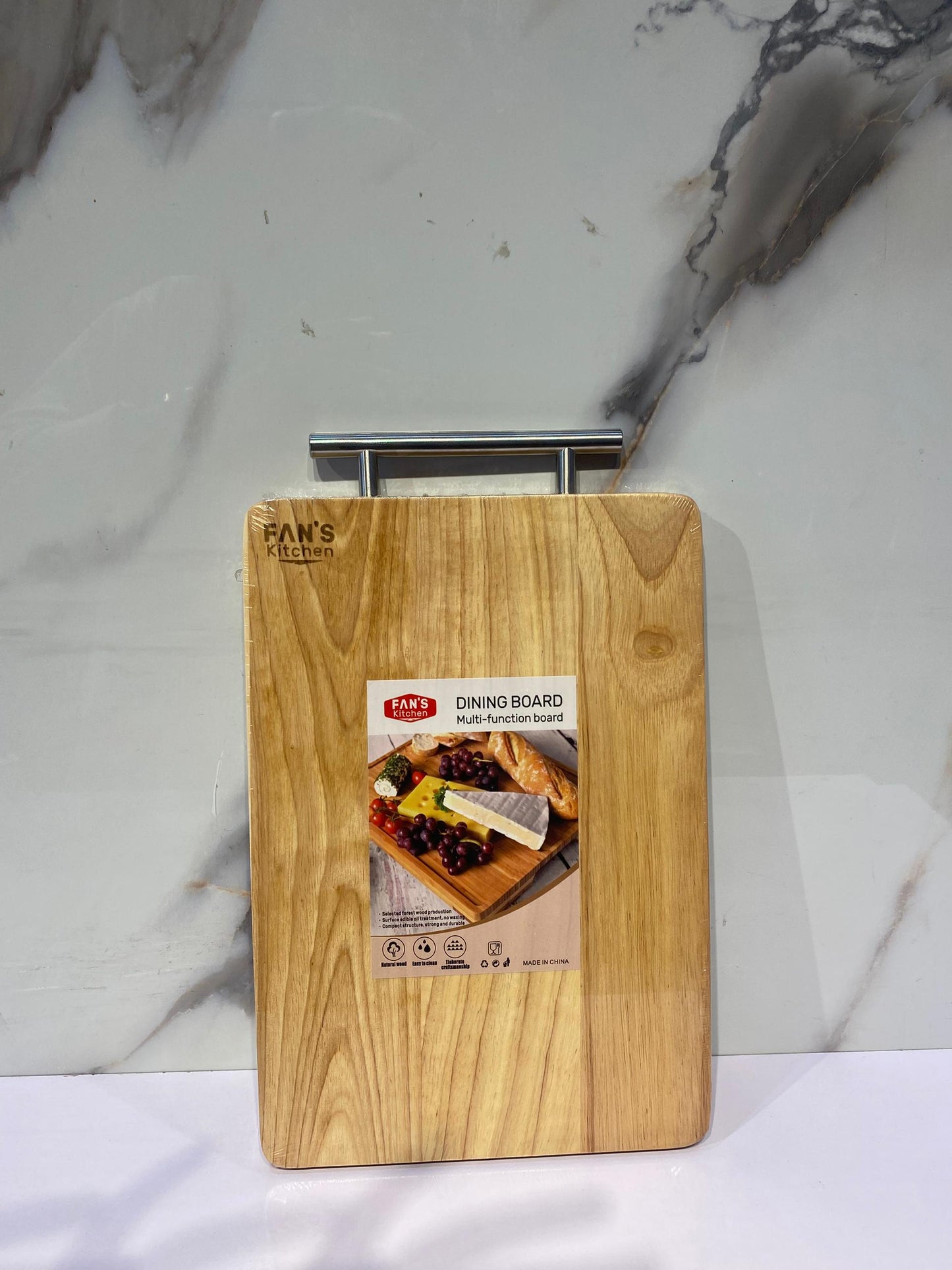 High-quality wooden chopping board/charcuterie board