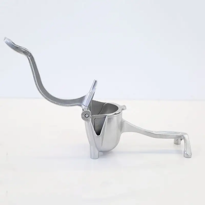 Manual metal citrus press