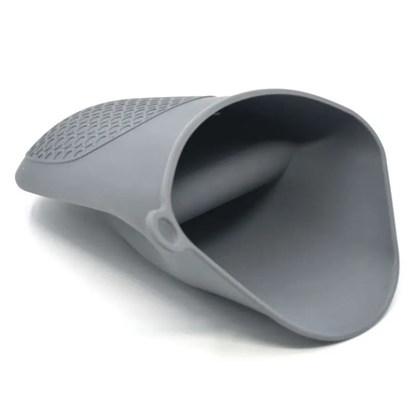 Silicone heat insulated glove