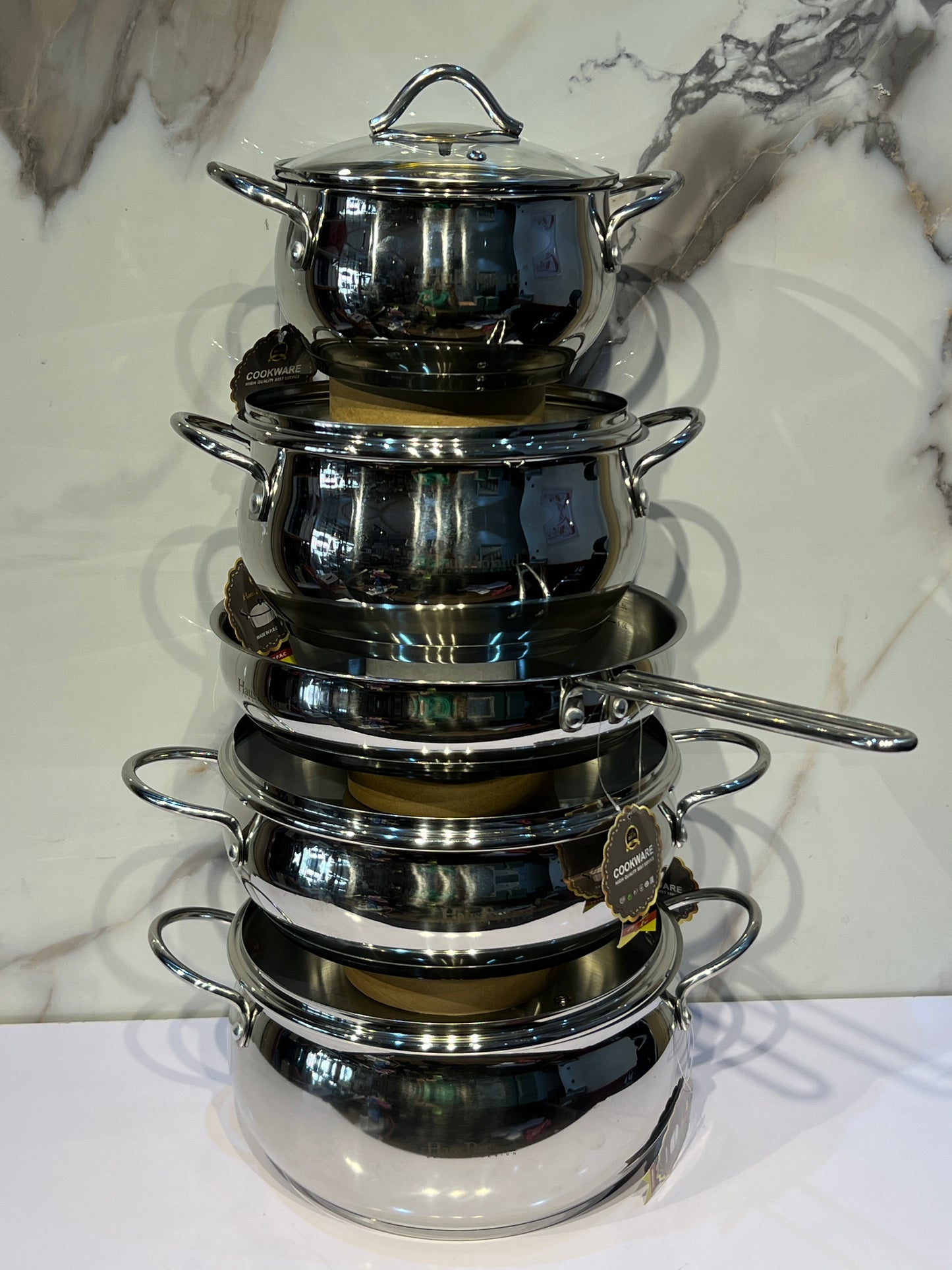 9 piece stainless steel cookware set 160-1