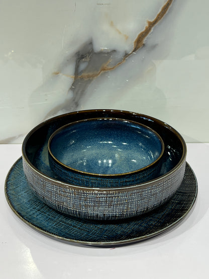 High-quality ceramic blue plate and bowls