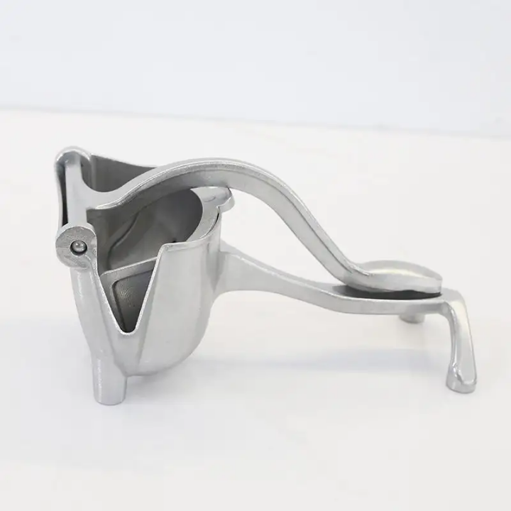Manual metal citrus press