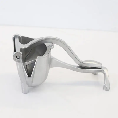 Manual metal citrus press