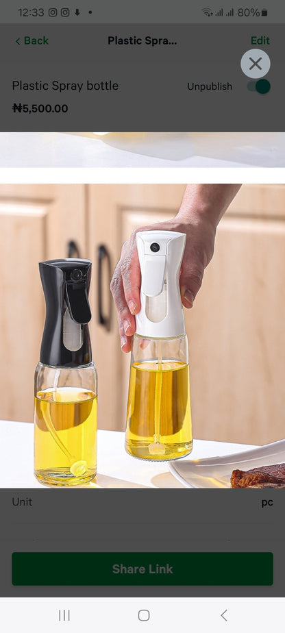 Plastic spray bottle