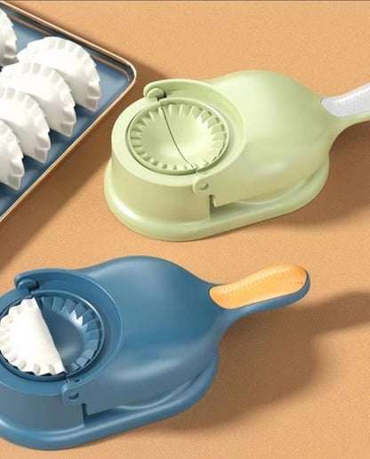 portable Dumpling and meat pie maker