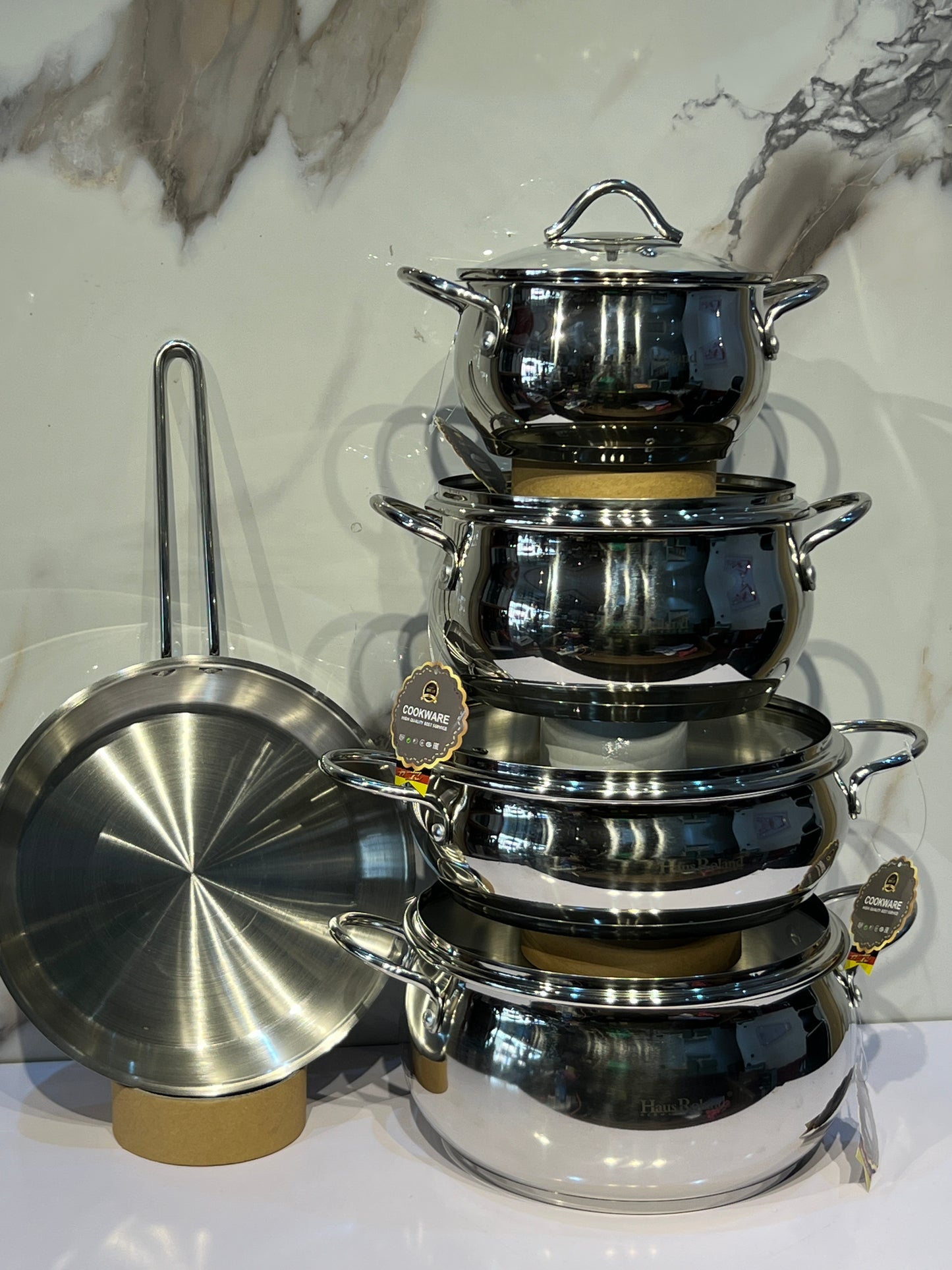 9 piece stainless steel cookware set 160-1