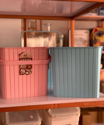 Multifunctional storage bucket with Lid