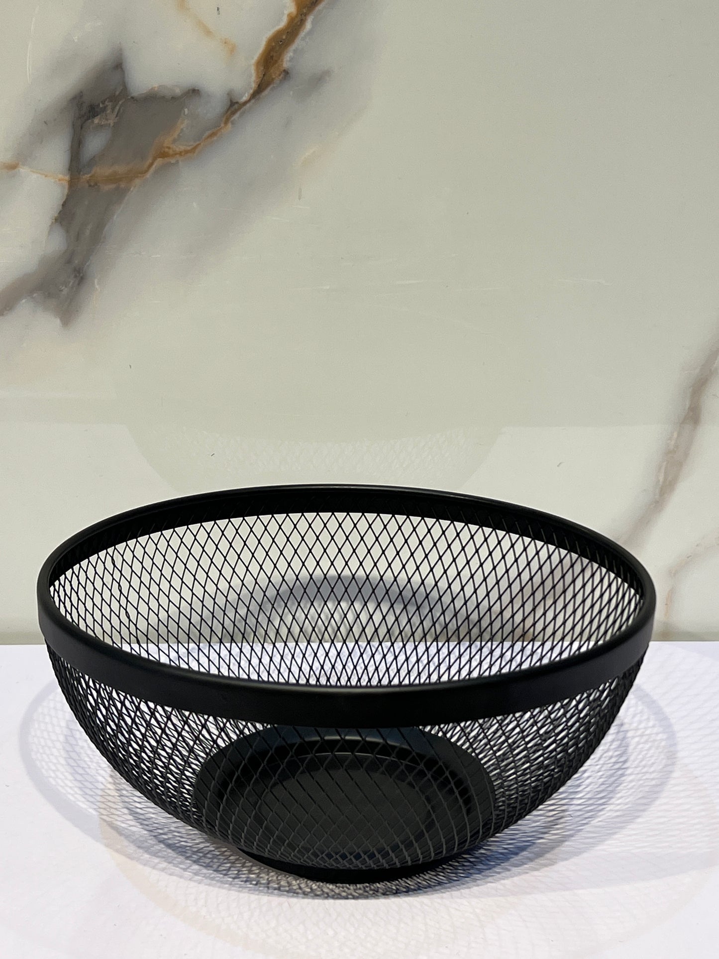 Round black Mesh fruit basket